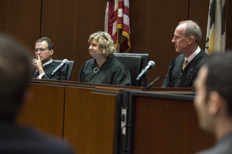 The finalists argued Davila v. Davis before a panel that included Judge L. Felipe Restrepo of the Third Circuit Court of Appeals; Judge Jill Pryor of the Eleventh Circuit Court of Appeals; and Judge Richard J. Sullivan of the US District Court for the Southern District of New York.