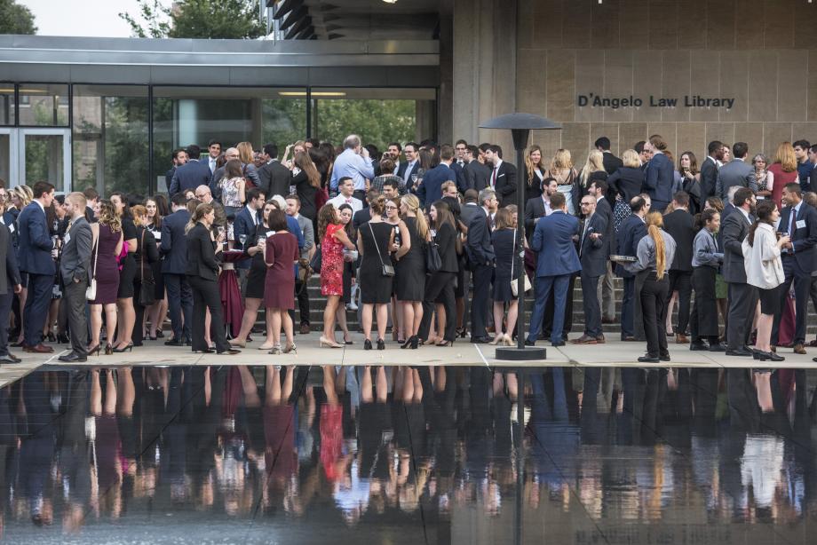 Members of the Law School Class of 2021 gathered for the Entering Students Dinner on September 20, 2018.