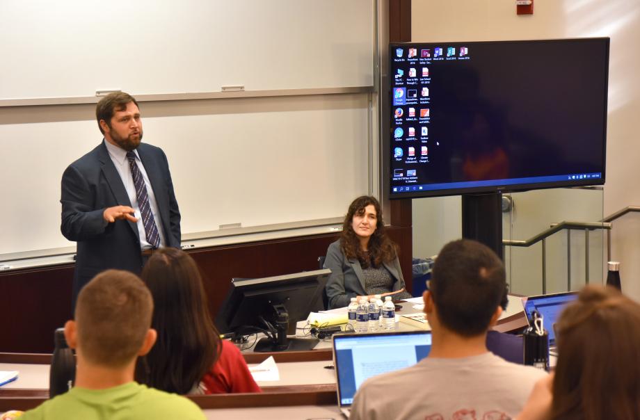 Students also attended a series of mini Greenberg Seminars, where they had the opportunity to hear from different professors, including Martha Nussbaum, Douglas Baird, Saul Levmore, and others. Here, Robert Weinstock of the Abrams Environmental Clinic and Nino Guruli of the International Human Rights Clinic lead a discussion.