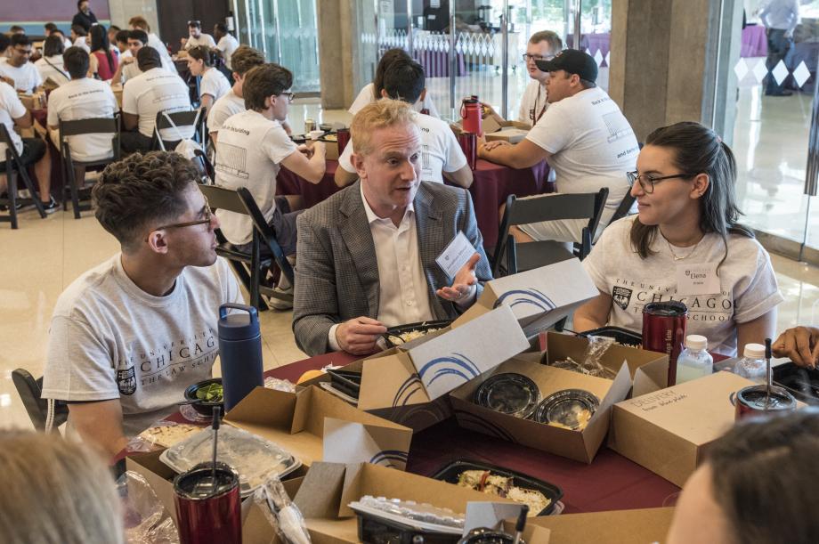 During the Class of 2023’s Re-Orientation, second-year students engaged in the Kapnick challenge course, attended campus and library tours, and, pictured above, enjoyed lunch with faculty and fellow students.
