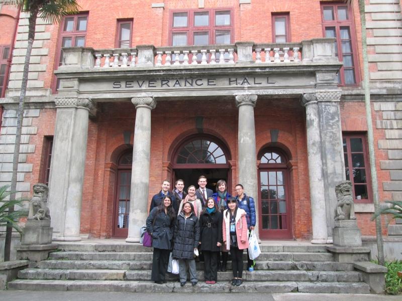 The group in front of Guanghua Law School in Hangzhou. 
