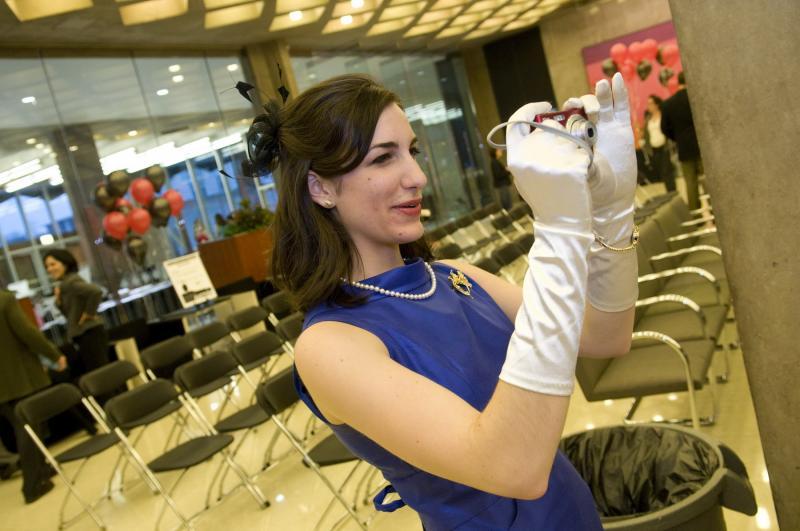 Rebecca Kaiser, '11, showed off her Mad Men garb and documented the occasion in style. 