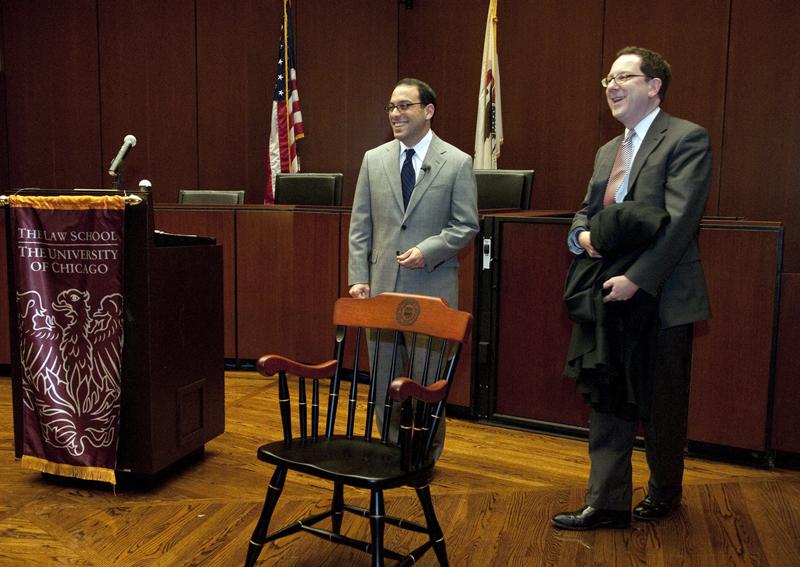 Dean Schill unveiling the Sidley Austin Professorship Chair for Strahilevitz.