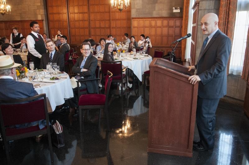 Prof. Ben-Shahar welcomed the scholars to the Quadrangle Club banquet.