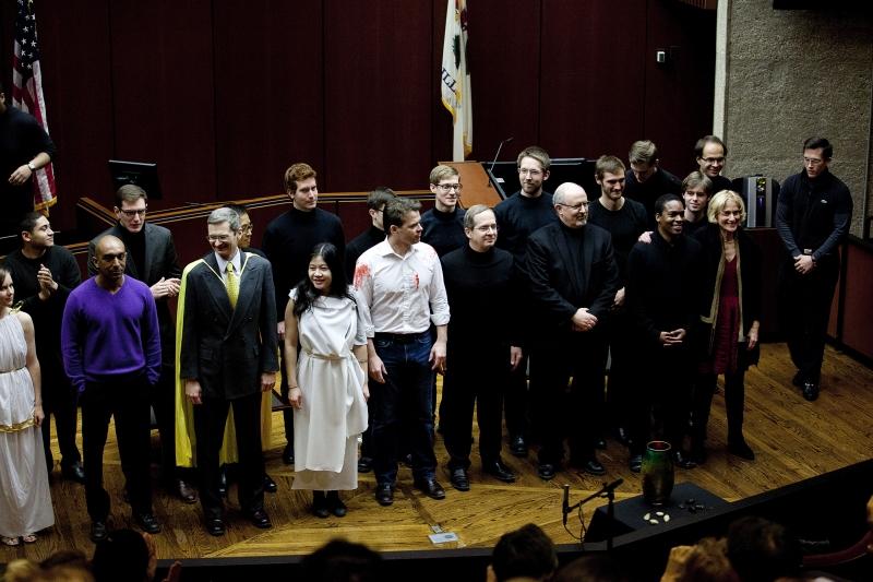 The actors met vigorous applause at curtain call. 