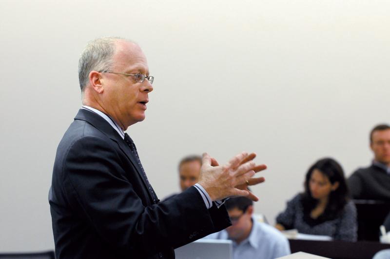 Saul Levmore teaching first-year torts. Saul Levmore teaching first-year torts.