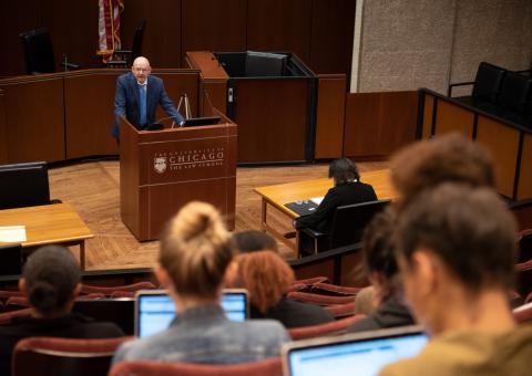 Attorney Jim Mullenix demonstrates a closing argument for the defense.