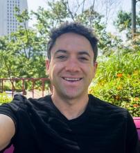 Seth Moskowitz headshot
